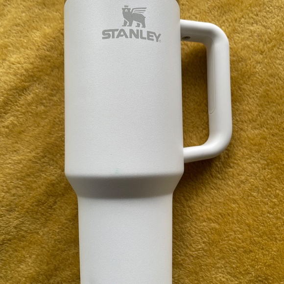 Stanley Tumbler White - Picture 8 of 12